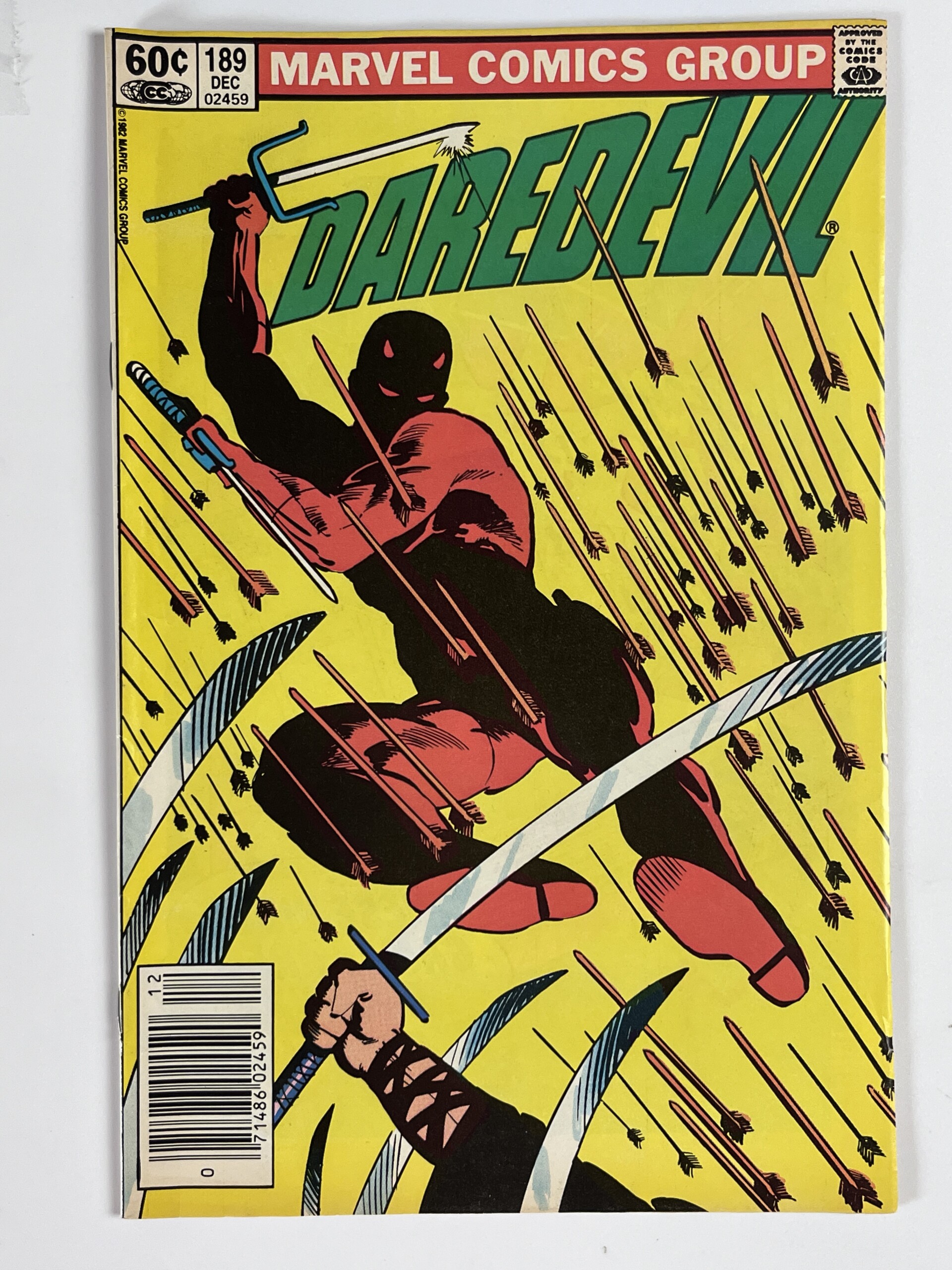 Daredevil #189 (1982) Death of Stick, 1st full app. Stone in 8.0 Very Fine