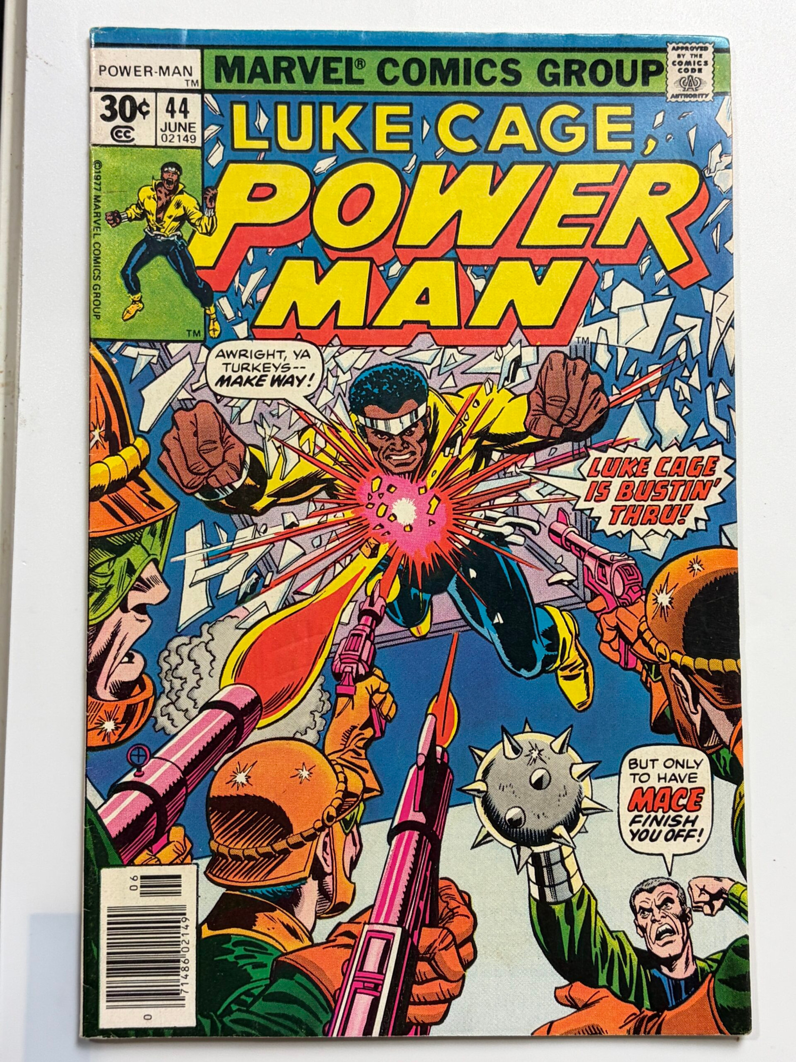 Power Man #44 (1977) - Cover