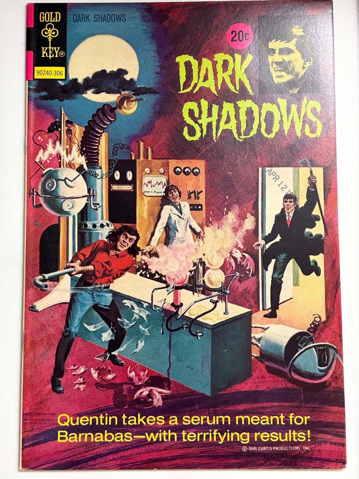 Dark Shadows #20 (1974) in 8.0 Very Fine