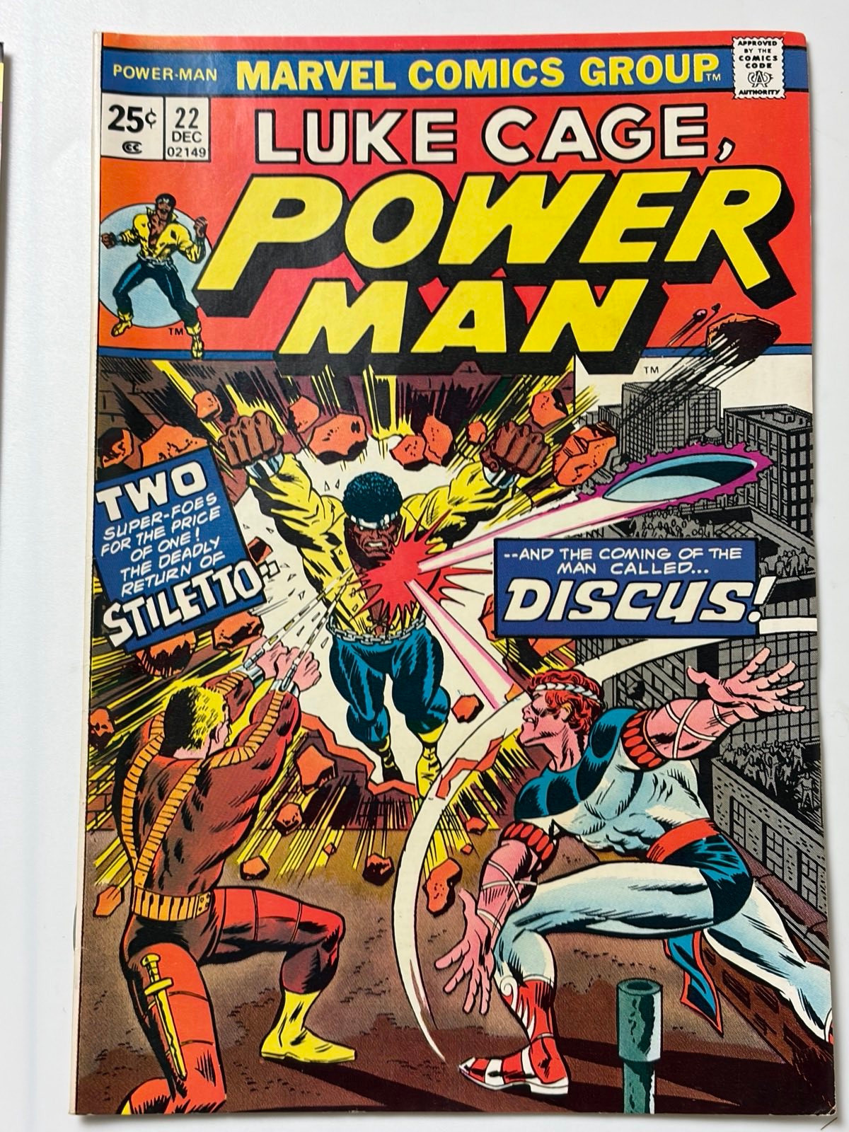 Power Man #22 (1974) in 9.2 Near Mint-