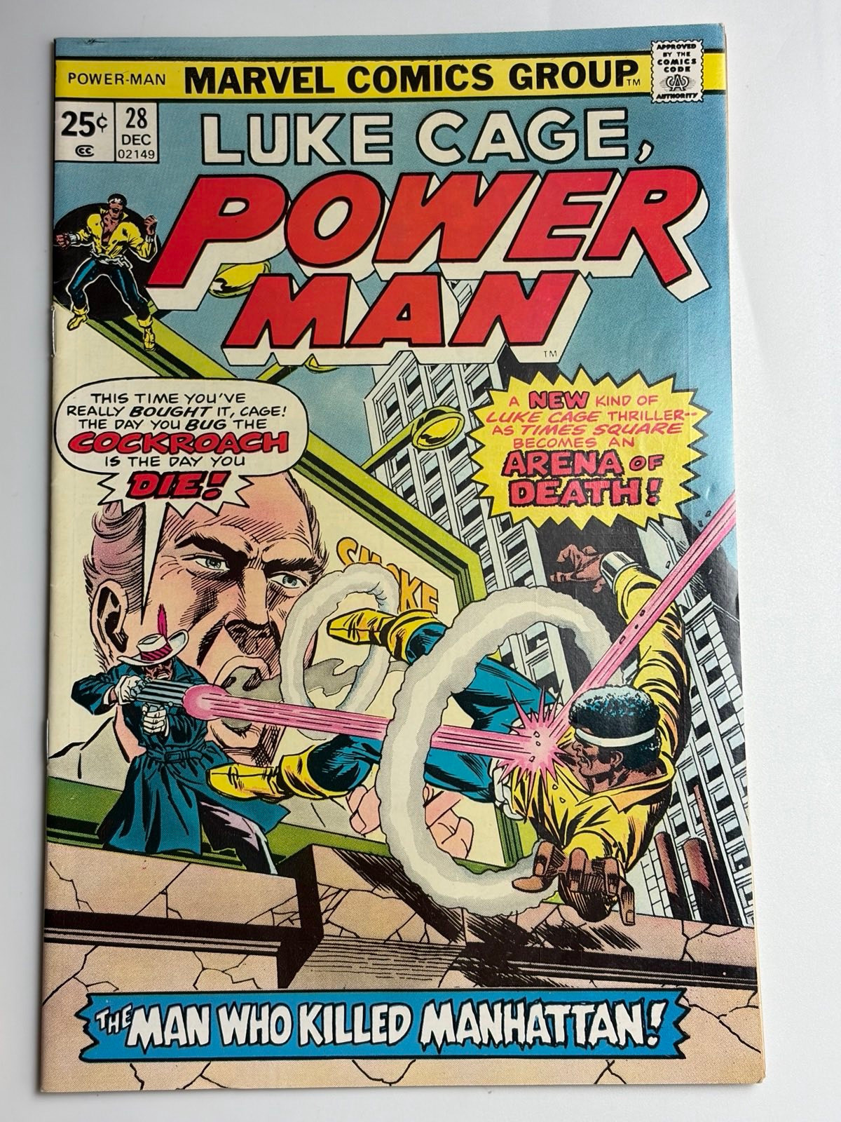 Power Man #28 (1975) 1st app Cochroach Hamilton in 9.2 Near Mint-